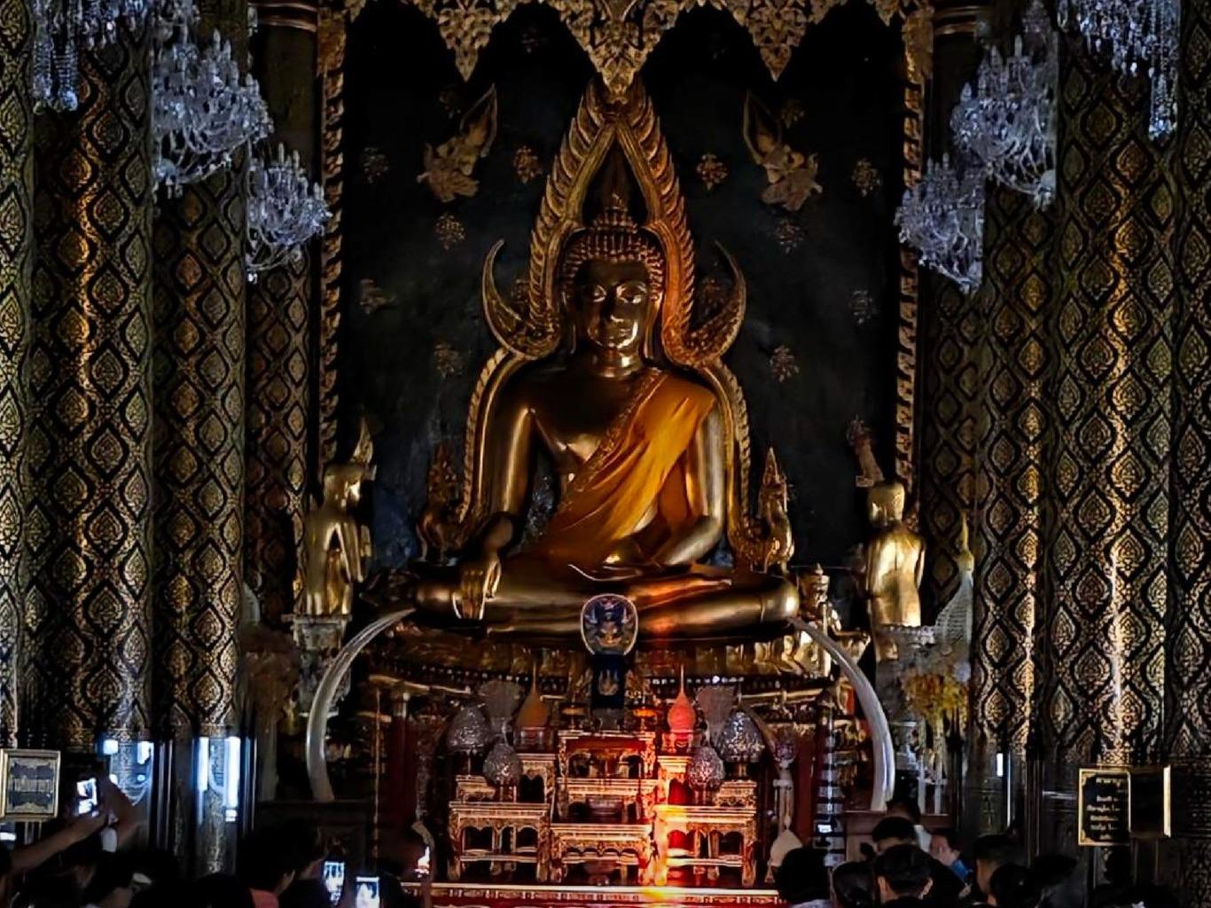 โบราณดาราศาสตร์ที่วัดใหญ่ NARIT ร่วมพิสูจน์การวางผังทิศวัดพระศรีรัตนมหาธาตุ จ.พิษณุโลก ในวันวสันตวิษุวัต