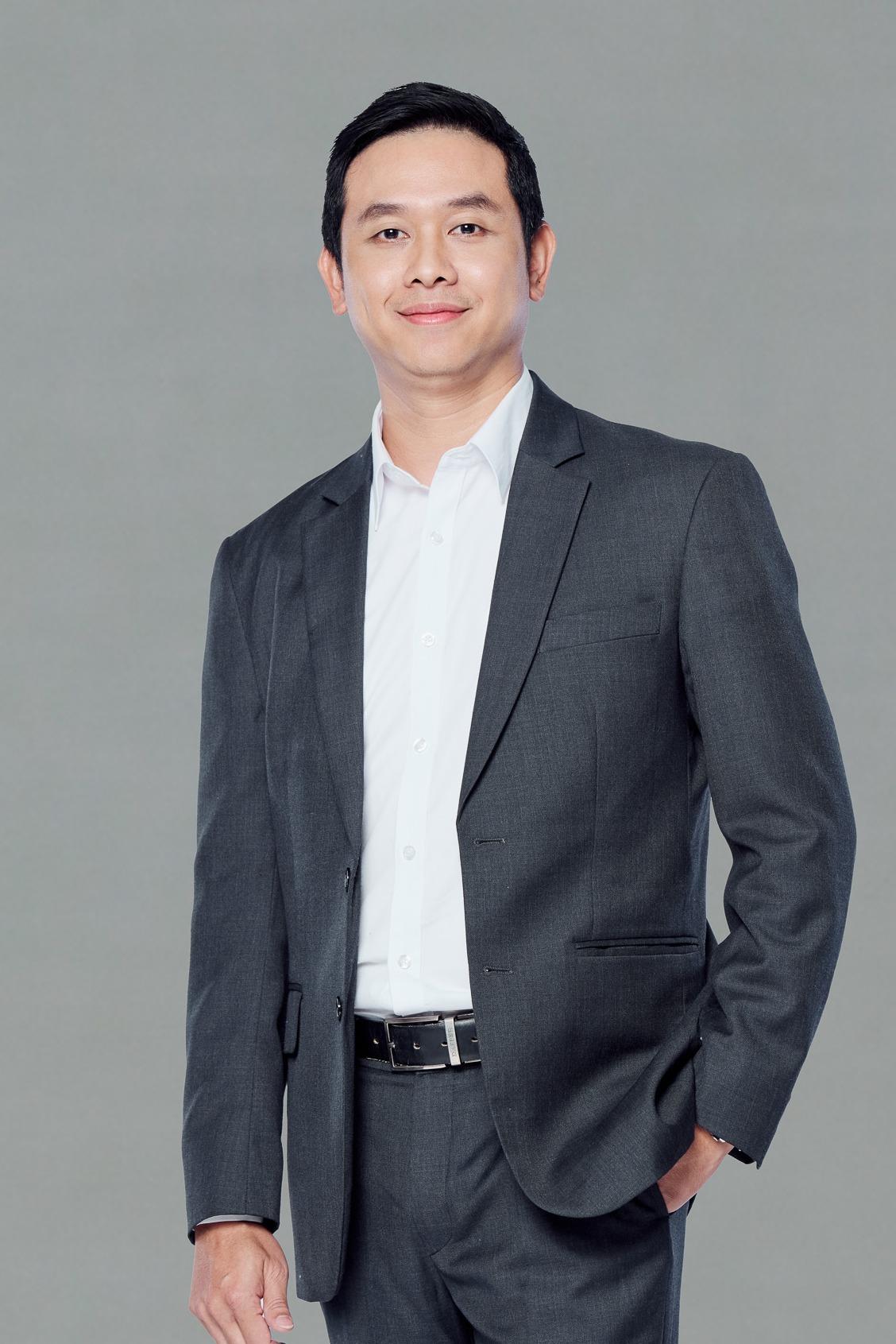 นายศุภฤกษ์  คฤหานนท์